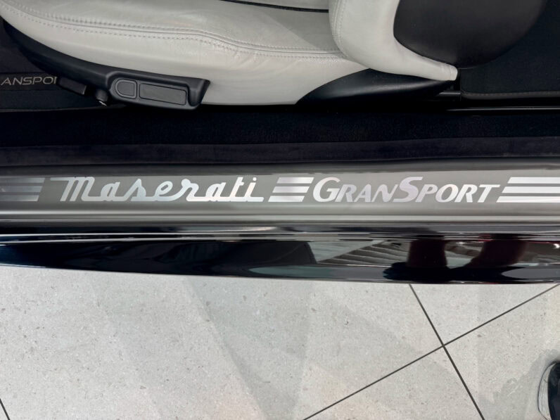 
								MASERATI 4200 GRANSPORT 4.2 Coupé 400 cv full									