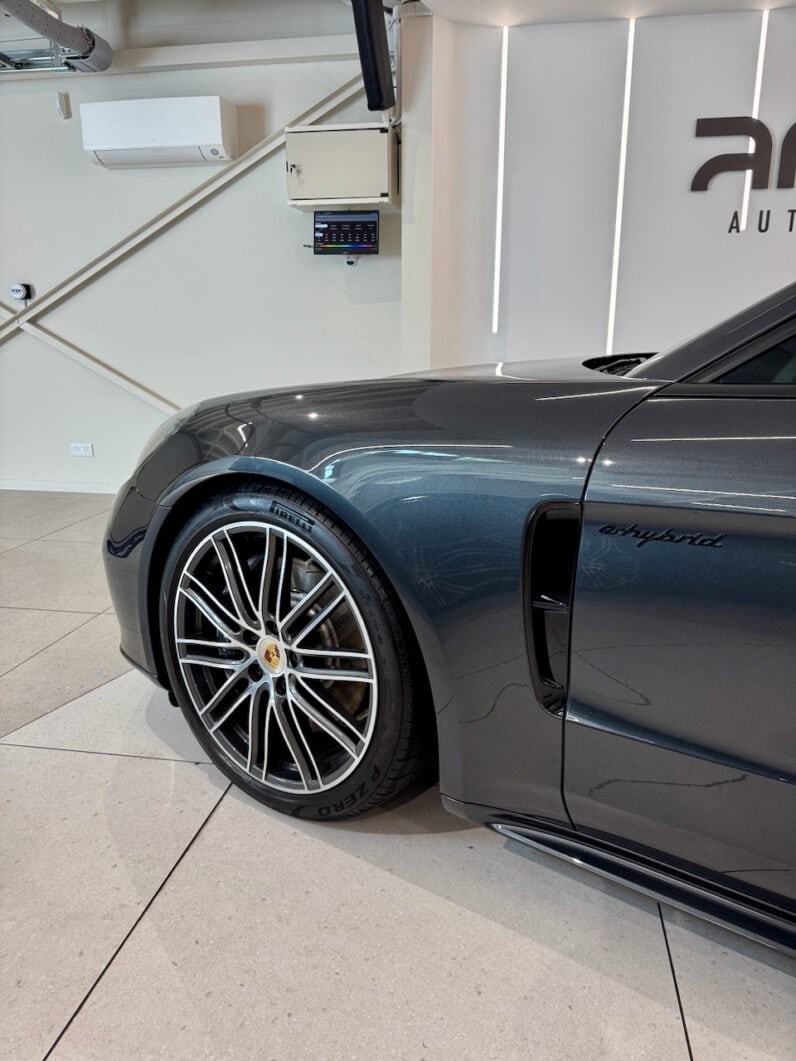 
								PORSCHE Panamera Sport Turismo 4 E-Hybrid 2.9 DFi V6 462 Hybrid PDK8 full									