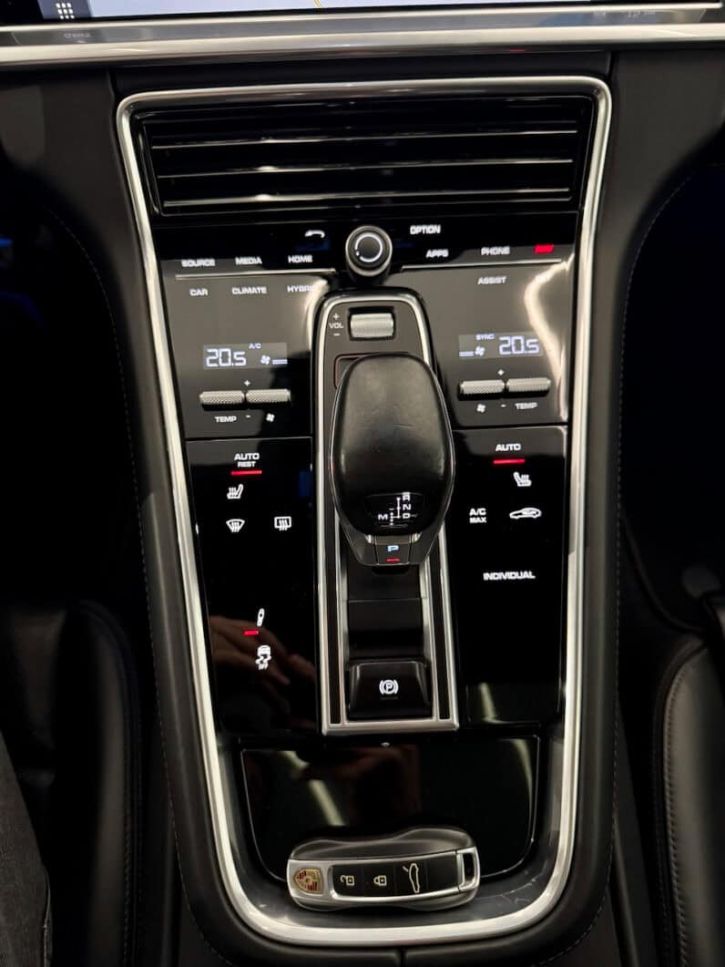 
								PORSCHE Panamera Sport Turismo 4 E-Hybrid 2.9 DFi V6 462 Hybrid PDK8 full									