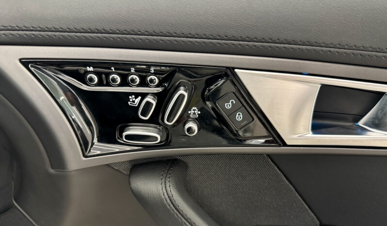 
								JAGUAR F-Type Coupe 3.0 S/C V6 AWD 380 cv full									