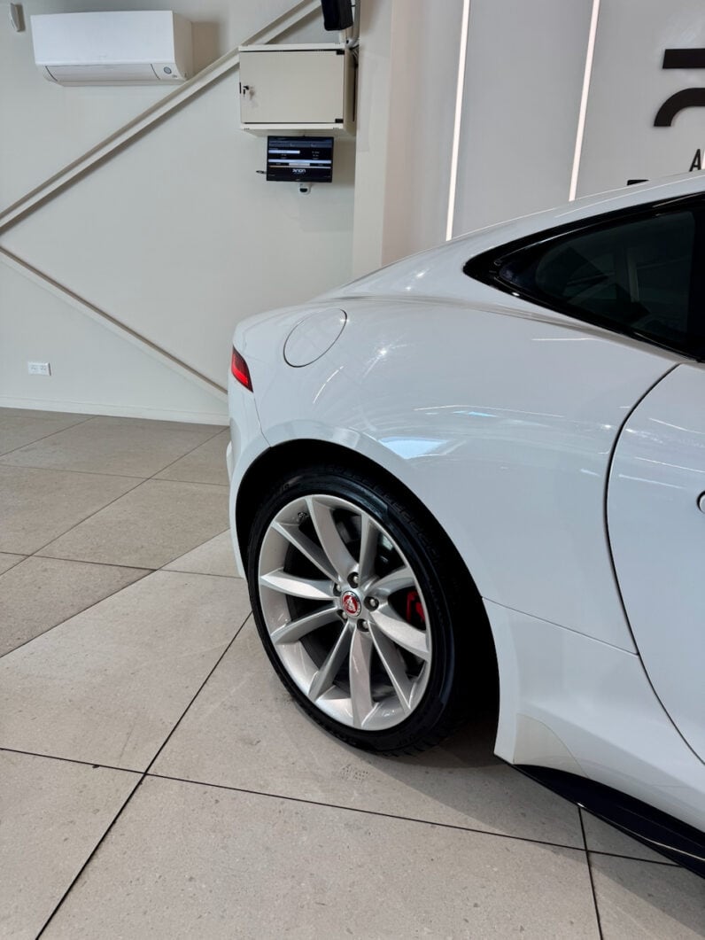 
								JAGUAR F-Type Coupe 3.0 S/C V6 AWD 380 cv full									