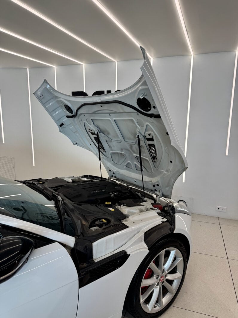 
								JAGUAR F-Type Coupe 3.0 S/C V6 AWD 380 cv full									