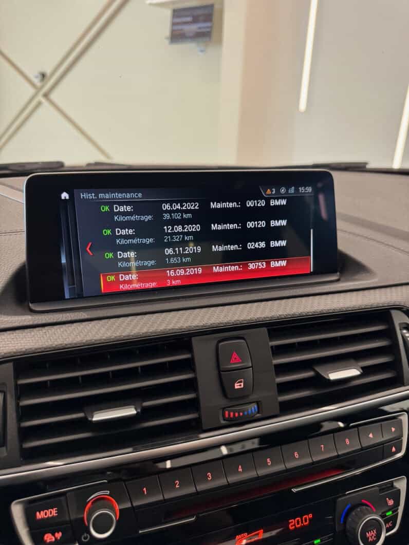 
								BMW M2 (F87) COMPETITION 3.0L 410 CH DKG7 full									