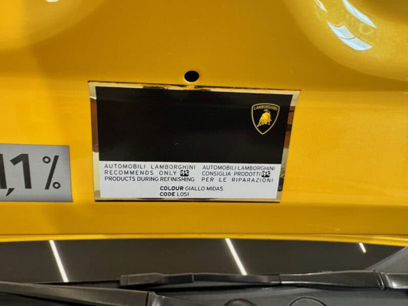 
								LAMBORGHINI HURACAN 5.2L V10 LP 610-4 full									