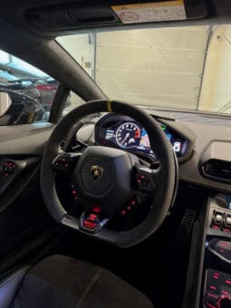 
										LAMBORGHINI HURACAN 5.2L V10 LP 610-4 full									