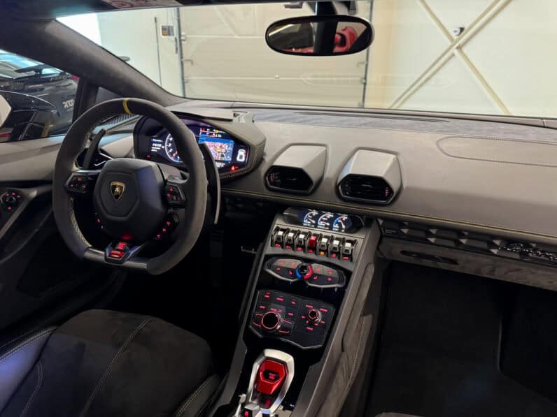 
								LAMBORGHINI HURACAN 5.2L V10 LP 610-4 full									