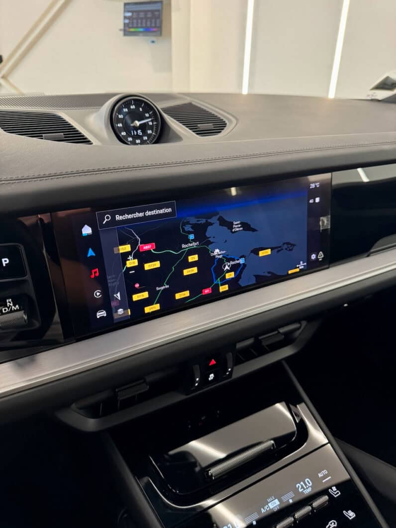 
								PORSCHE CAYENNE III (2) 3.0 V6 E-HYBRID 470 TIPTRONIC BVA full									