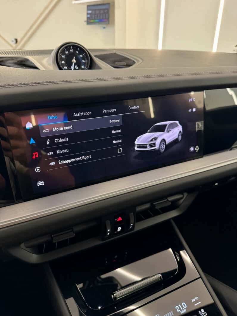 
								PORSCHE CAYENNE III (2) 3.0 V6 E-HYBRID 470 TIPTRONIC BVA full									