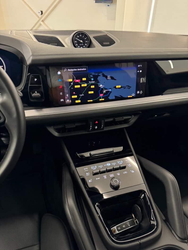
								PORSCHE CAYENNE III (2) 3.0 V6 E-HYBRID 470 TIPTRONIC BVA full									