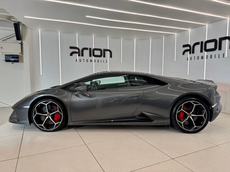 
								LAMBORGHINI HURACAN EVO 5.2L V10 LP 640-4 full									