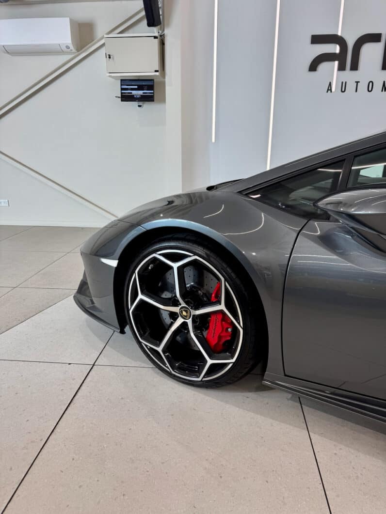 
								LAMBORGHINI HURACAN EVO 5.2L V10 LP 640-4 full									