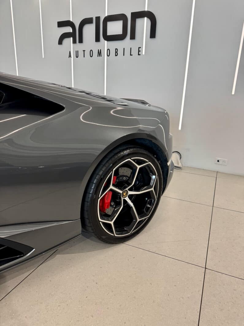 
								LAMBORGHINI HURACAN EVO 5.2L V10 LP 640-4 full									