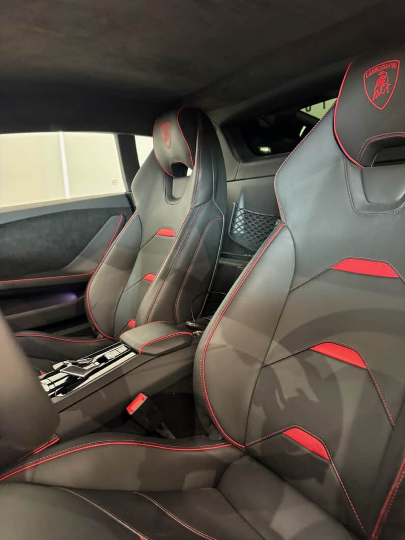 
								LAMBORGHINI HURACAN EVO 5.2L V10 LP 640-4 full									