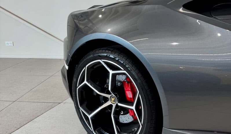 
								LAMBORGHINI HURACAN EVO 5.2L V10 LP 640-4 full									