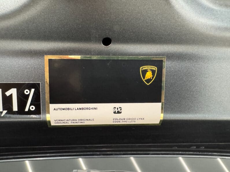 
								LAMBORGHINI HURACAN EVO 5.2L V10 LP 640-4 full									