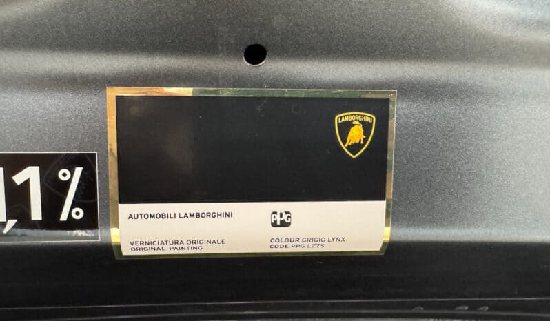 
								LAMBORGHINI HURACAN EVO 5.2L V10 LP 640-4 full									