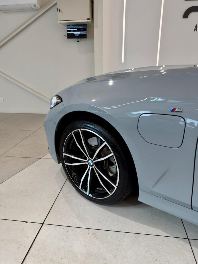 
								BMW Série 3 G21 Touring 320 e 2.0 204 ch Plug in Hybrid M Sport full									