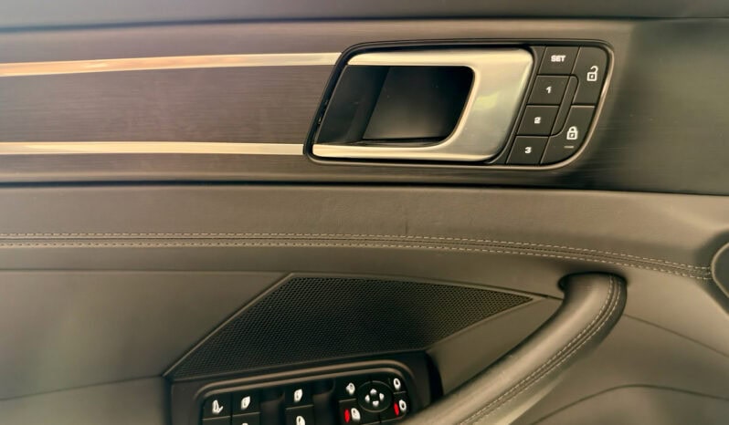 
								PORSCHE Panamera Sport Turismo 4 E-Hybrid 2.9 DFi 462 CH Plug in Hybrid PDK8 PLATINIUM EDITION full									