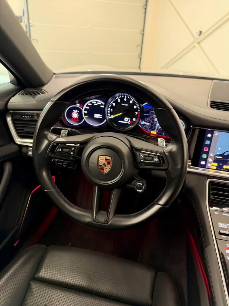 
								PORSCHE Panamera Sport Turismo 4 E-Hybrid 2.9 DFi 462 CH Plug in Hybrid PDK8 PLATINIUM EDITION full									