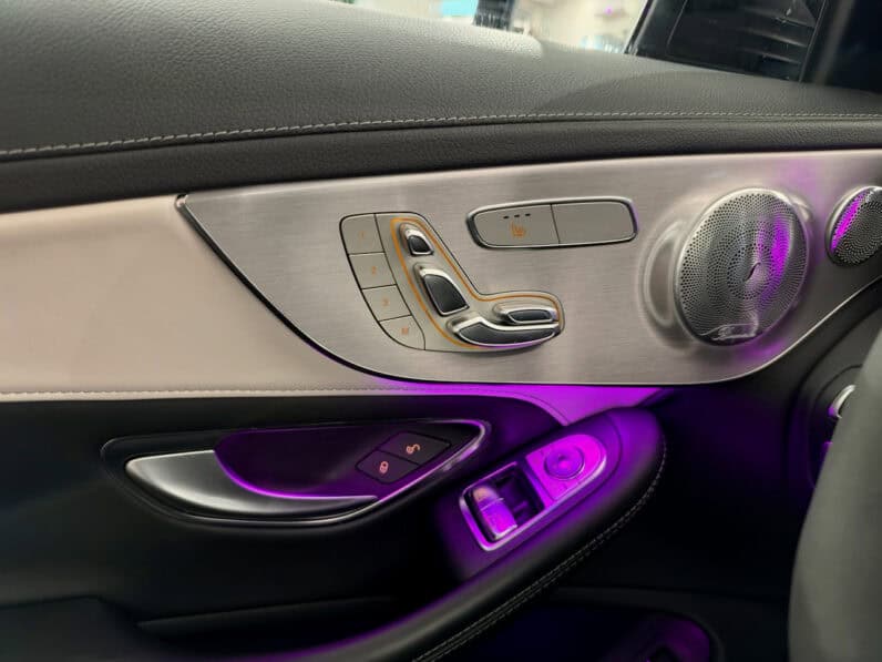 
								MERCEDES Classe C63 S Coupe AMG 4.0 i V8 7G-SPEEDSHIFT 510 cv full									